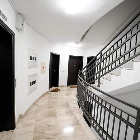 Apartment Chill 4 Real With Garage *